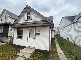 819 Redwood