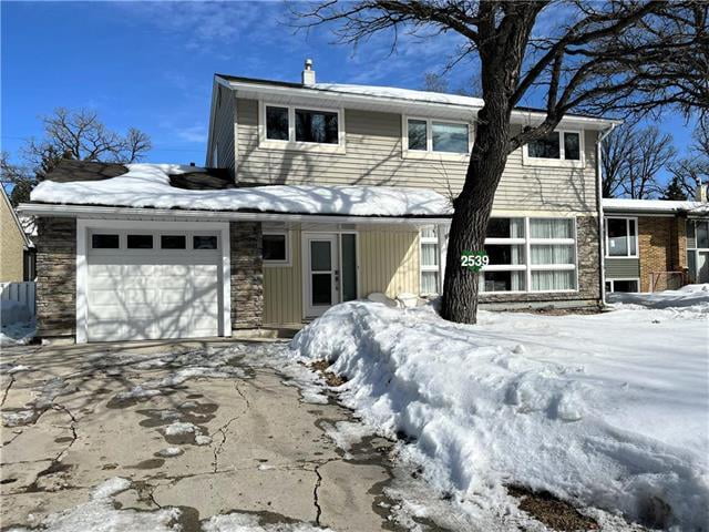 2539 Assiniboine Cres